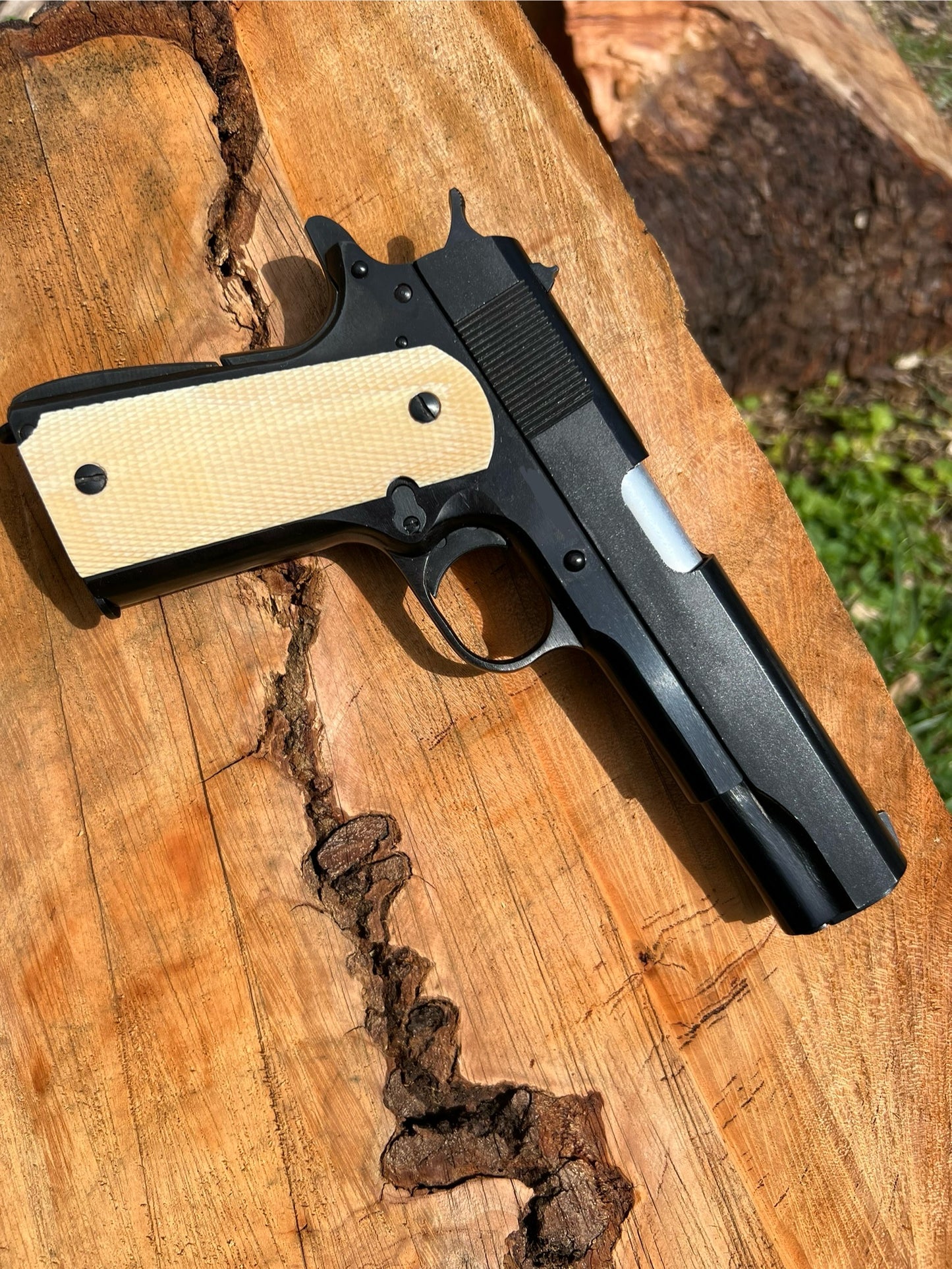 Mammoth Ivory Checkering