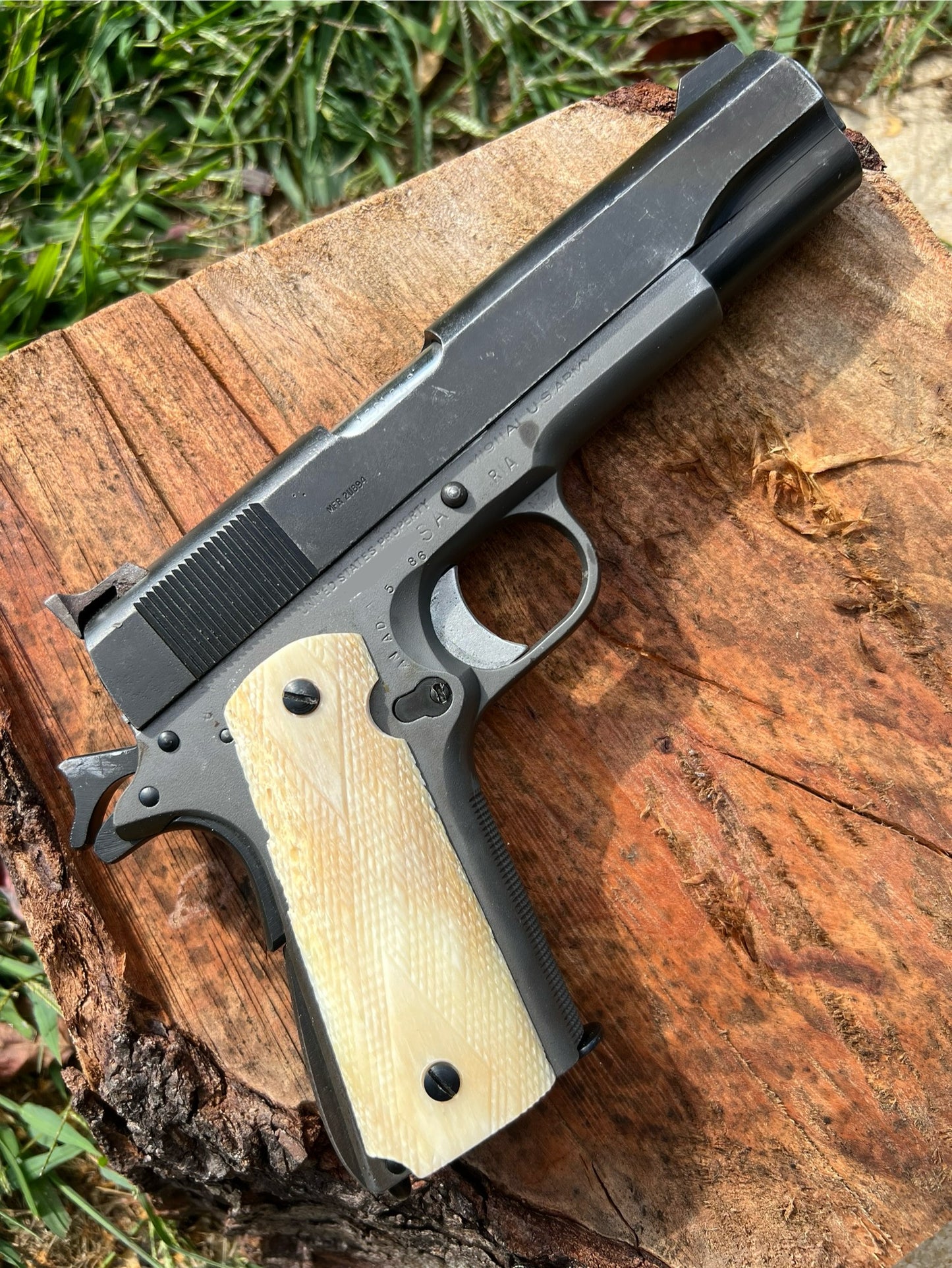 Giraffe Bone Checkered 1911 Grips