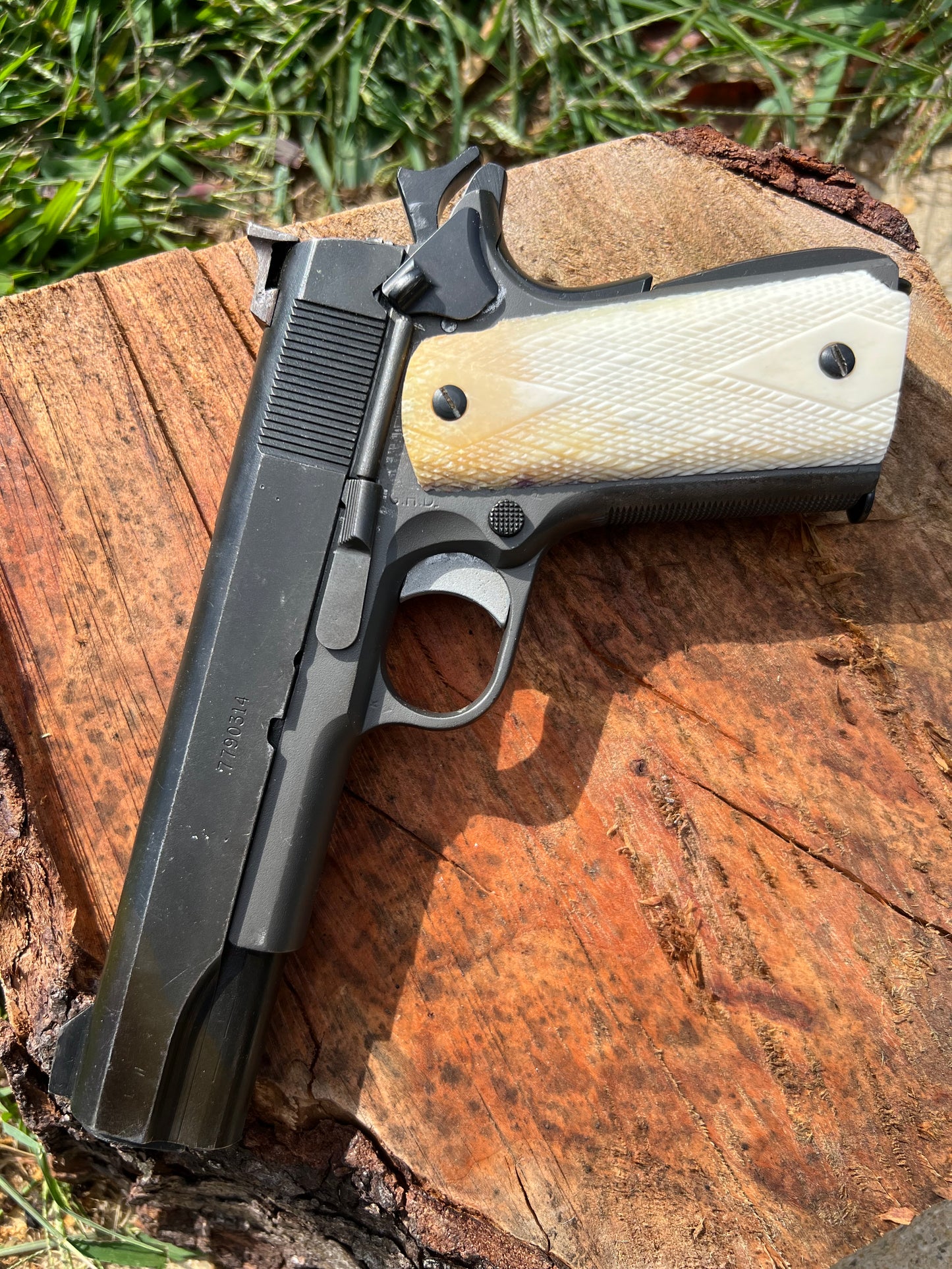 Giraffe Bone Checkered 1911 Grips