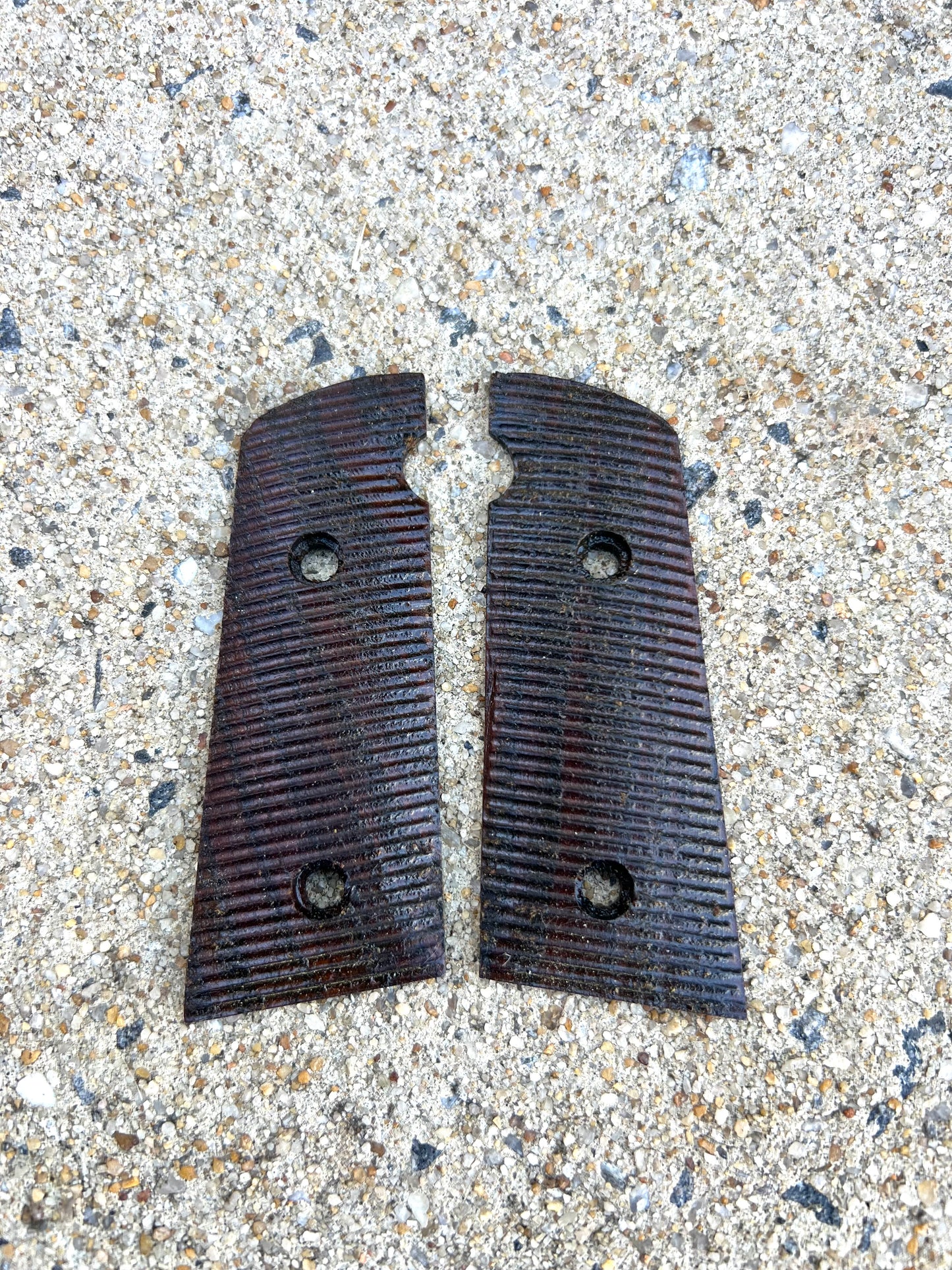 Daniel Defense H9 grips (blem)