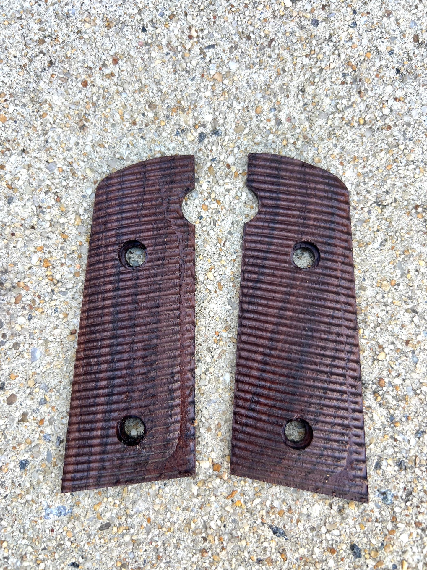 Daniel Defense H9 grips (blem)