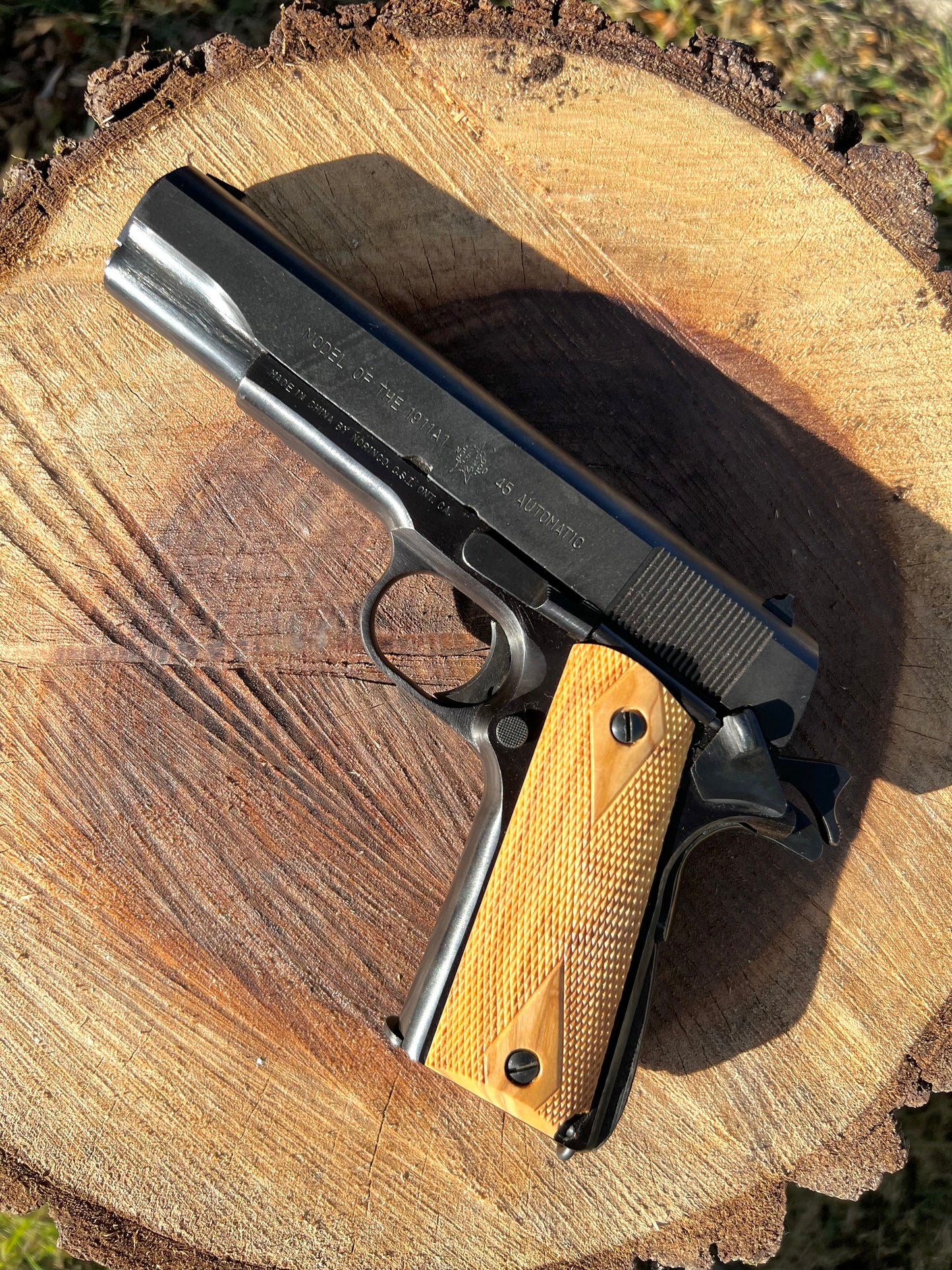 Olive Wood Double Diamond 1911