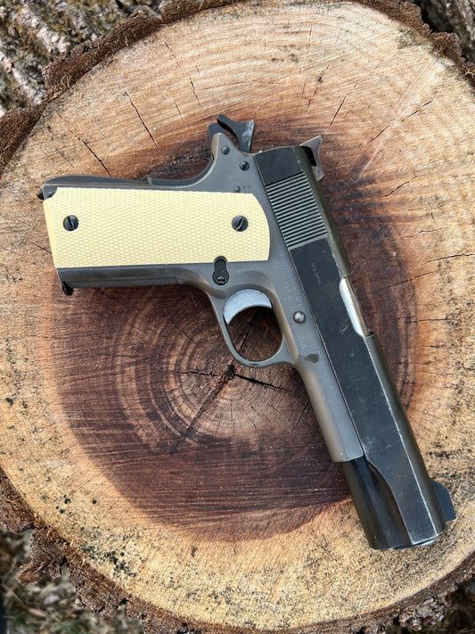 American Holly Full Coverage 1911 grips