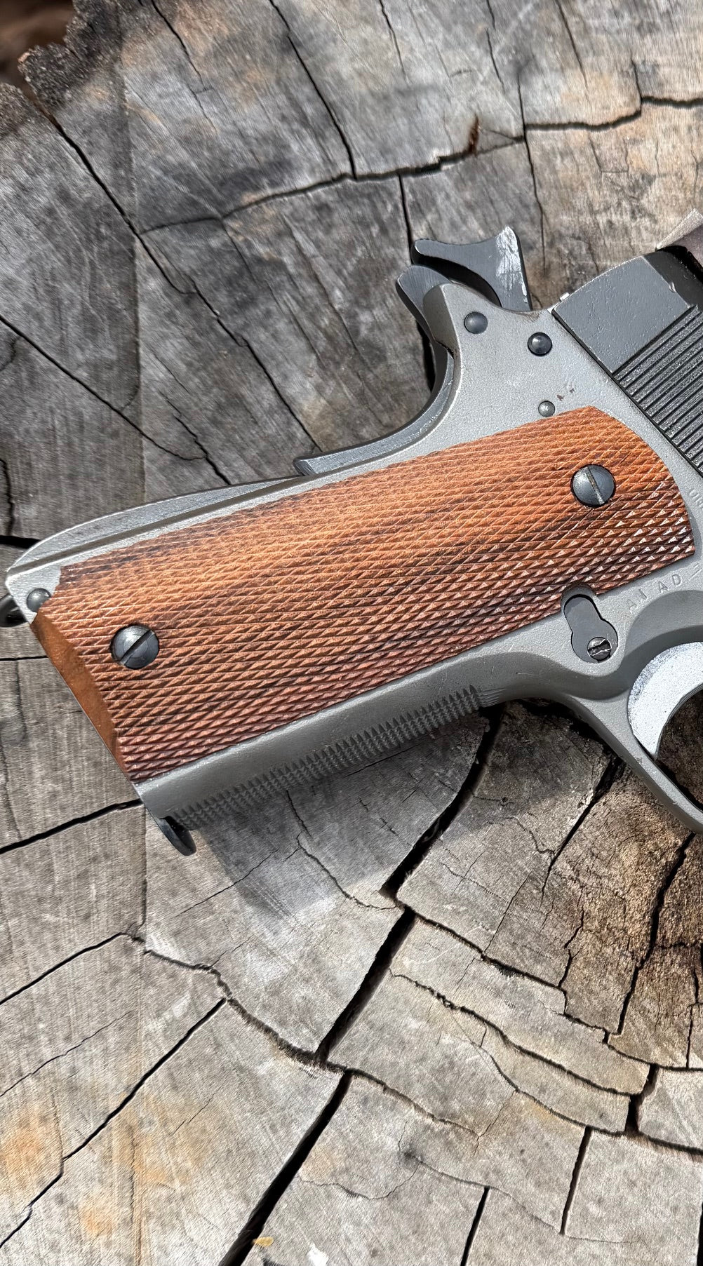 Full Checkered English Walnut 1911 Grips