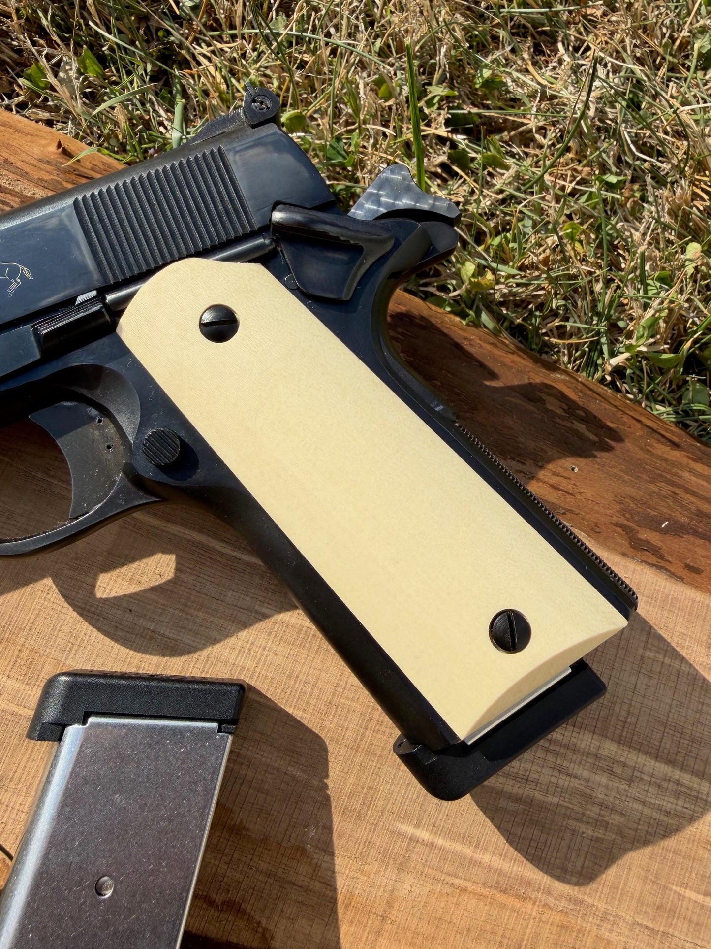 Smooth Holly 1911 Grips