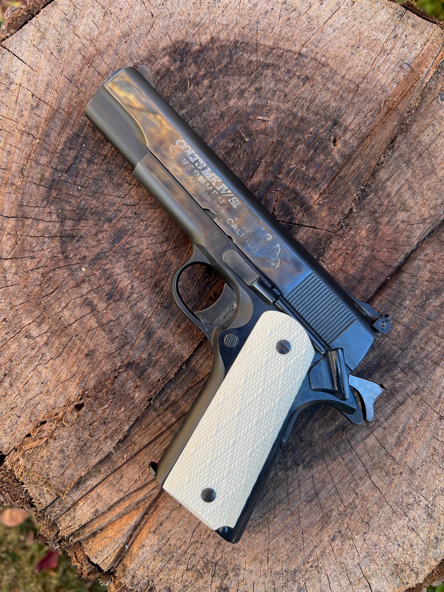 Ivory Skip Line Checkering, 1911