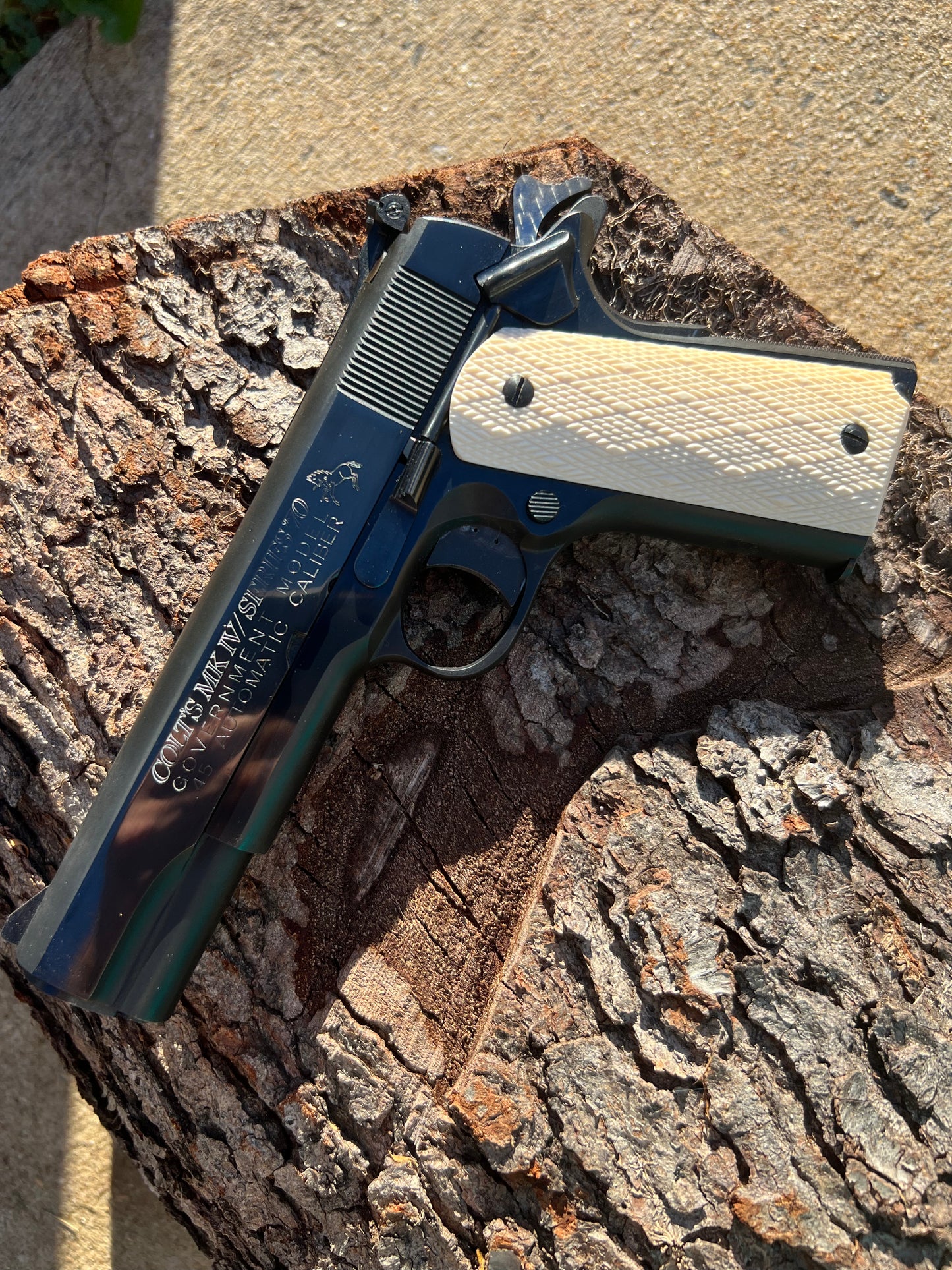 Ivory Skip Line Checkering, 1911