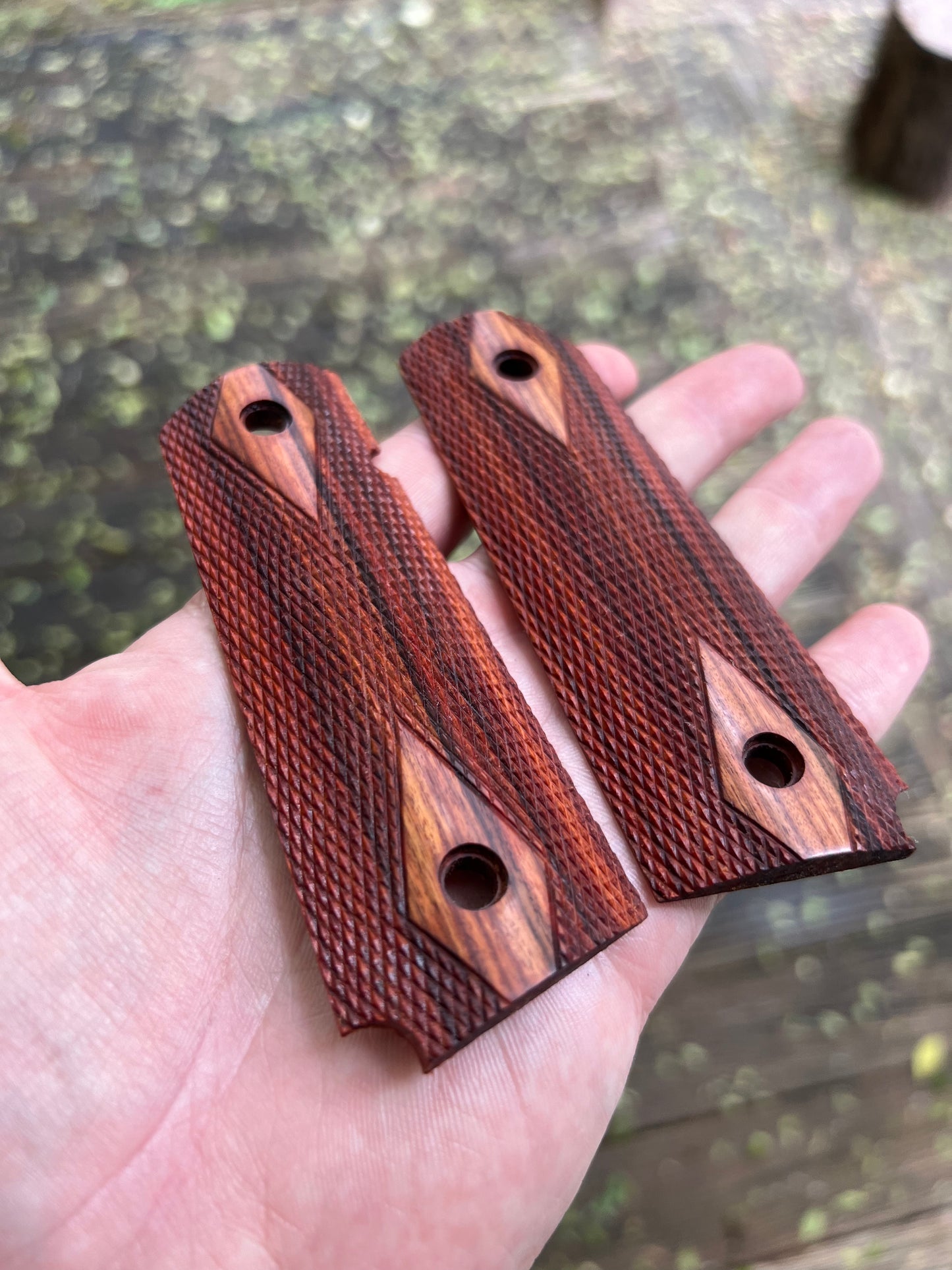Rosewood Double Diamond 1911 (blem)