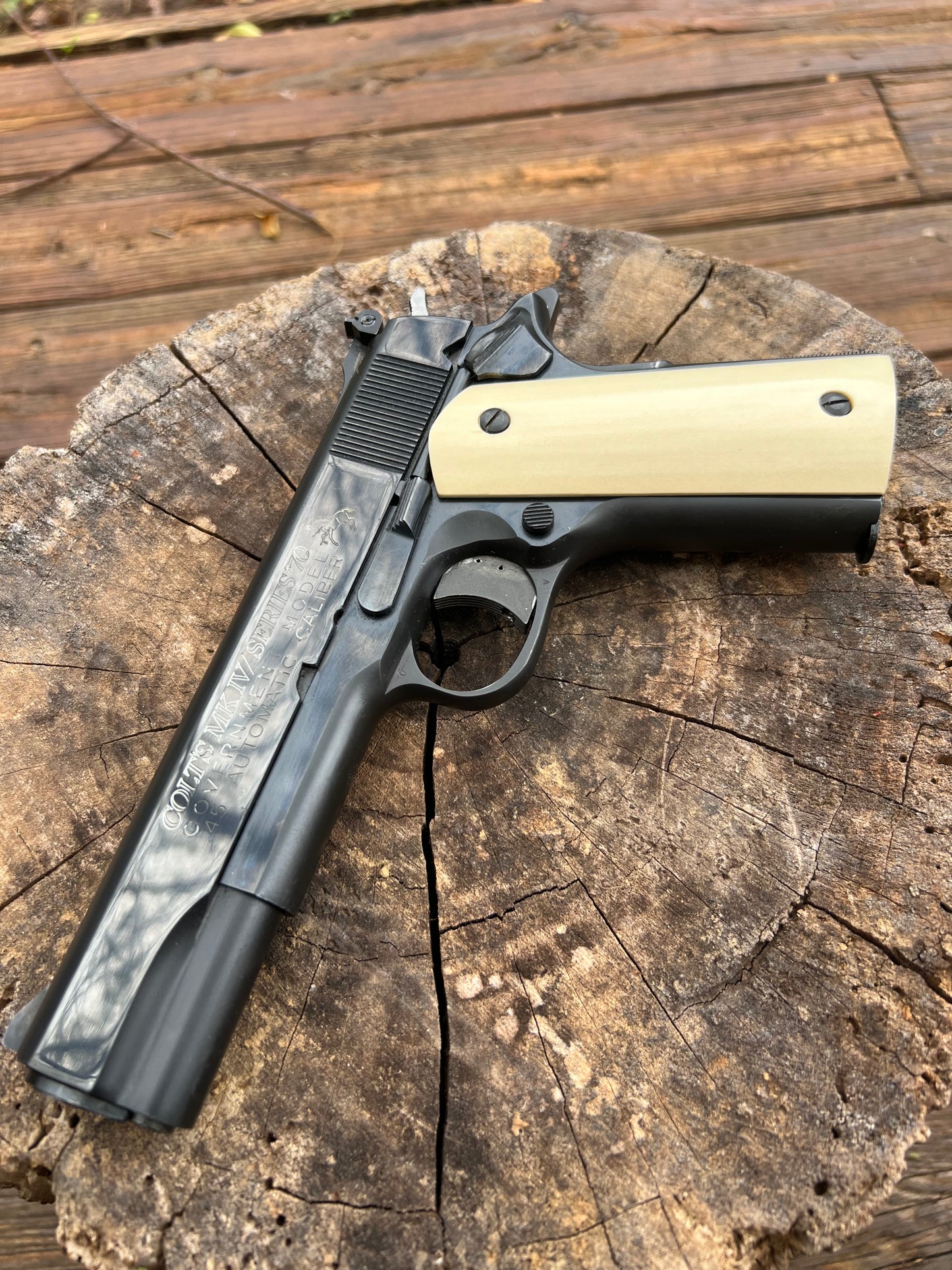 Smooth American Holly 1911 grips