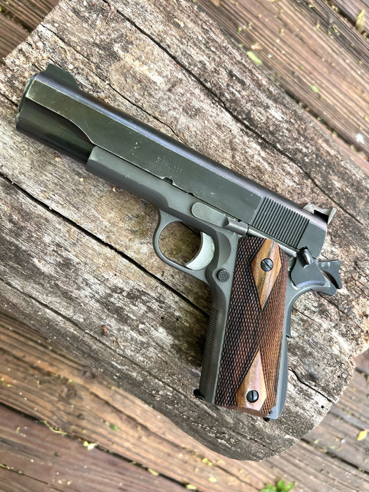 English Walnut Double Diamond 1911