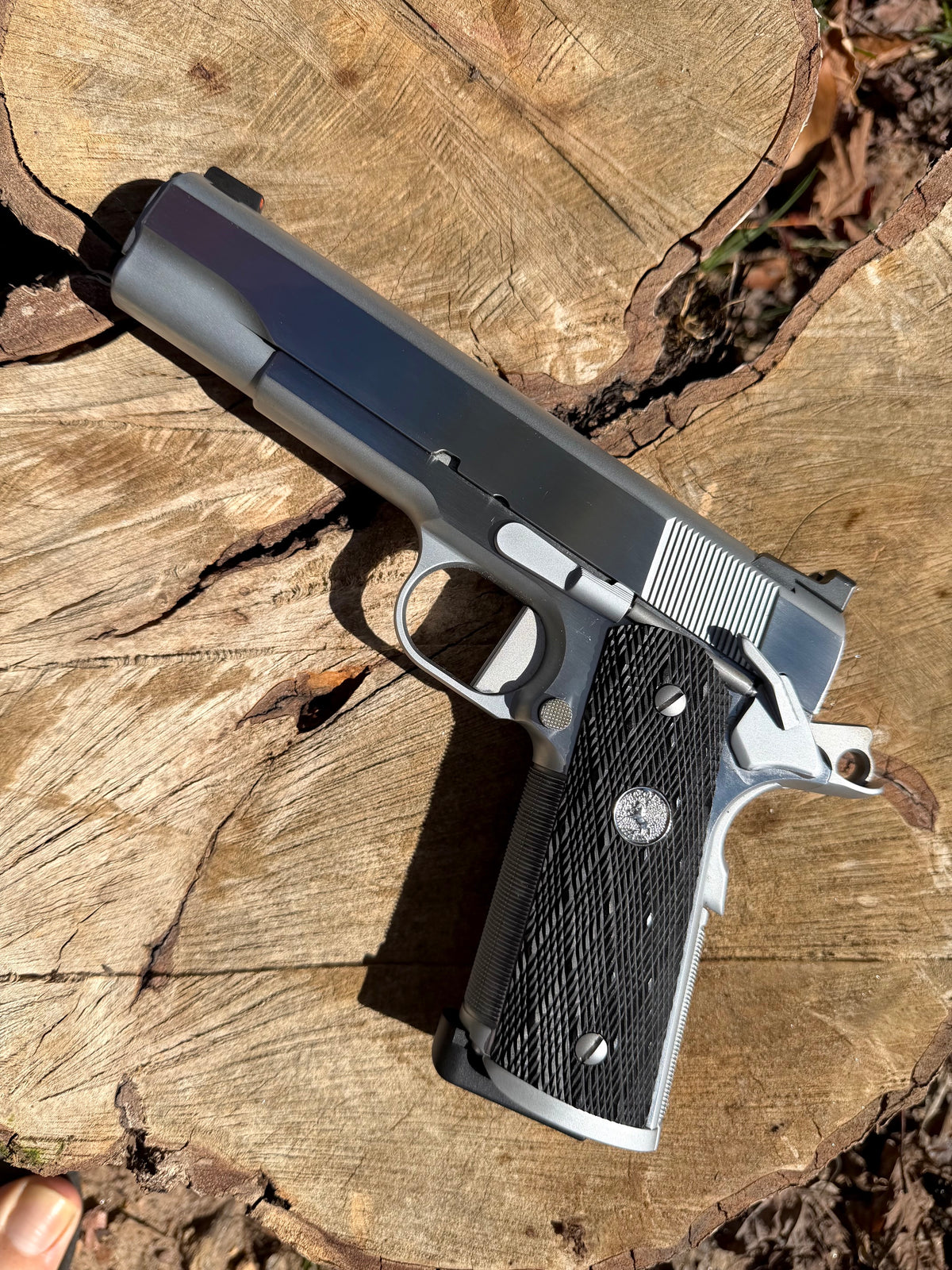 Gabon Ebony Skip Line 1911 Grips (With Medallion)