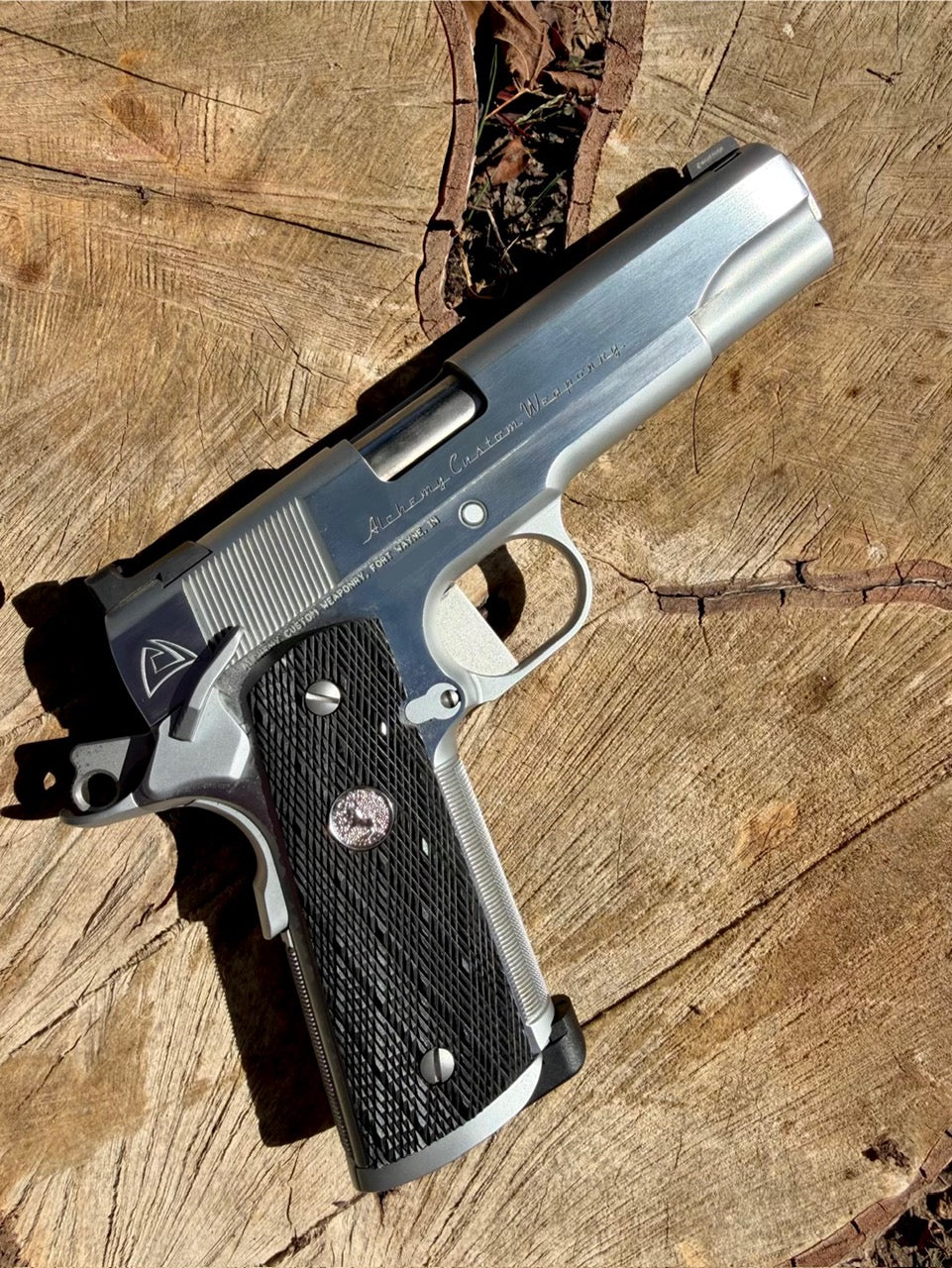 Gabon Ebony Skip Line 1911 Grips (With Medallion)